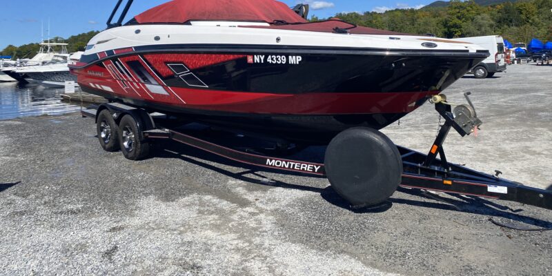 2019 Monterey M6